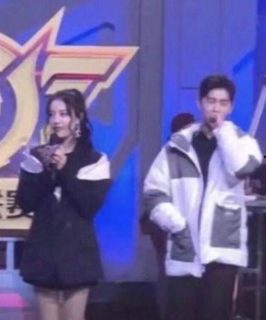 群演爆料杨洋视频播放,揭秘明星幕后生活