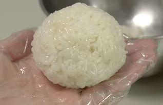 爆料饭团的吃法视频教学,跟随视频教程轻松学会美味制作