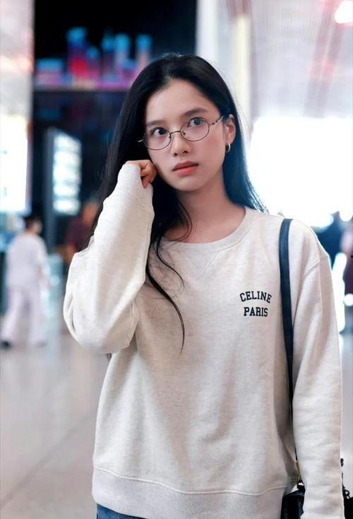 张婧仪娱乐八卦爆料视频,揭秘明星幕后故事  第3张