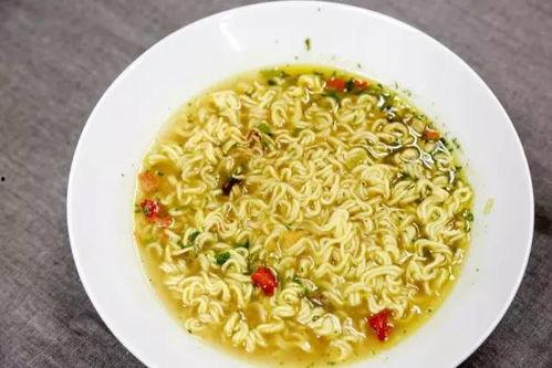 藤椒泡面爆料方法视频,揭秘美味秘诀,轻松打造家常风味 第3张 藤椒泡面爆料方法视频,揭秘美味秘诀,轻松打造家常风味 第3张