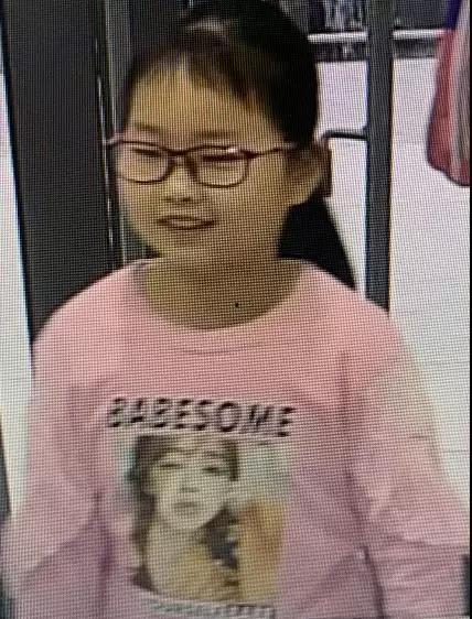 房东爆料两个女孩视频,房东意外捕获租客私密视频,引发社会热议! 第2张 房东爆料两个女孩视频,房东意外捕获租客私密视频,引发社会热议! 第2张