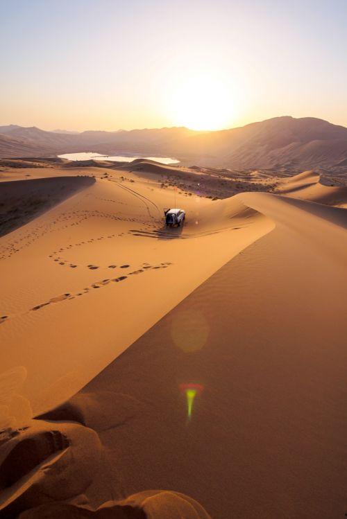 最新沙漠爆料新闻事件,最新爆料揭示惊人真相  第2张