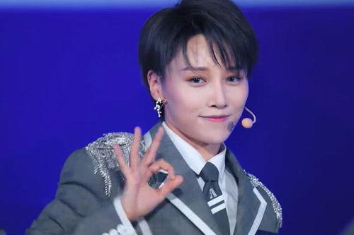 刘雨昕爆料最新视频,精彩瞬间不容错过  第2张