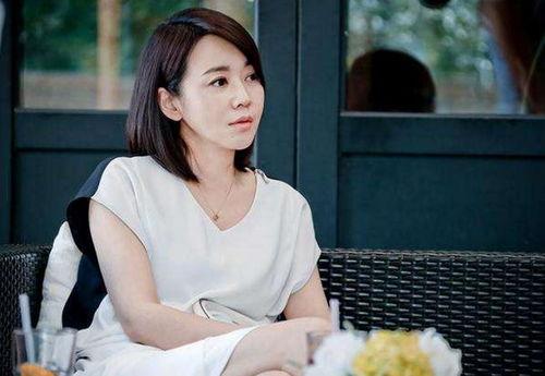 闫妮爆料新闻视频,揭秘娱乐圈不为人知的幕后故事