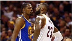 湖人爆料詹姆斯视频全集,詹姆斯视频全集深度解析，揭秘篮球巨星背后的故事